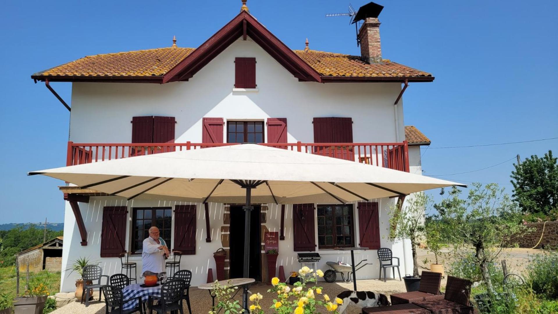 Olhatsia Homestay Ilharre